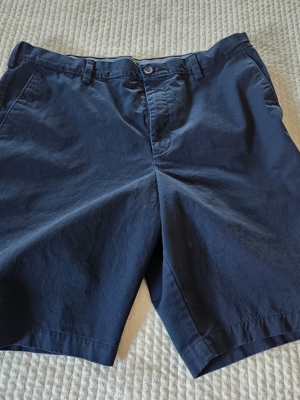 Banana Republic True Navy Flat-Front Men’s Shorts Size 38